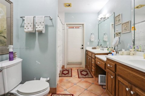 Villa ou maison à vendre à Pinecrest, Floride: 4 chambres, 349.31 m2 № 1788637 - photo 19