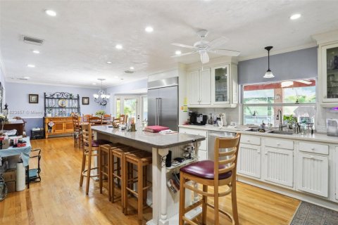 Villa ou maison à vendre à Pinecrest, Floride: 4 chambres, 349.31 m2 № 1788637 - photo 22