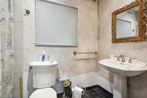 Villa ou maison à vendre à Pinecrest, Floride: 4 chambres, 349.31 m2 № 1788637 - photo 30