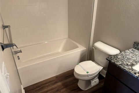 Снять в аренду квартиру в Таварес, Флорида 4 комнаты, 108.42м2, № 2097523 - фото 8