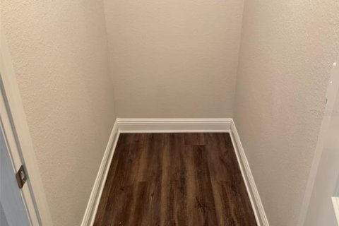 Снять в аренду квартиру в Таварес, Флорида 4 комнаты, 108.42м2, № 2097523 - фото 12