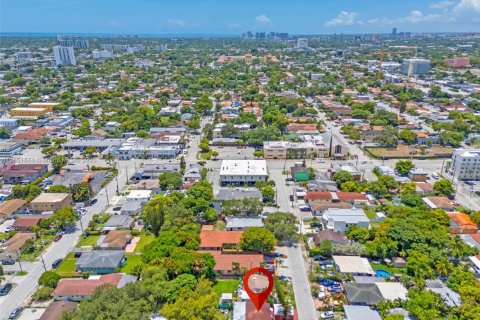 Commercial property in Miami, Florida 204.94 sq.m. № 1857581 - photo 15