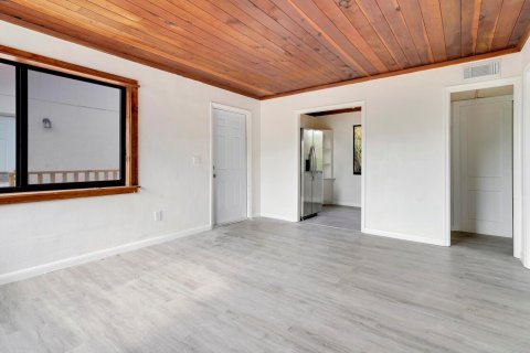 Apartamento en alquiler en St. Lucie, Florida, 1 dormitorio, 53.51 m2 № 2087914 - foto 4