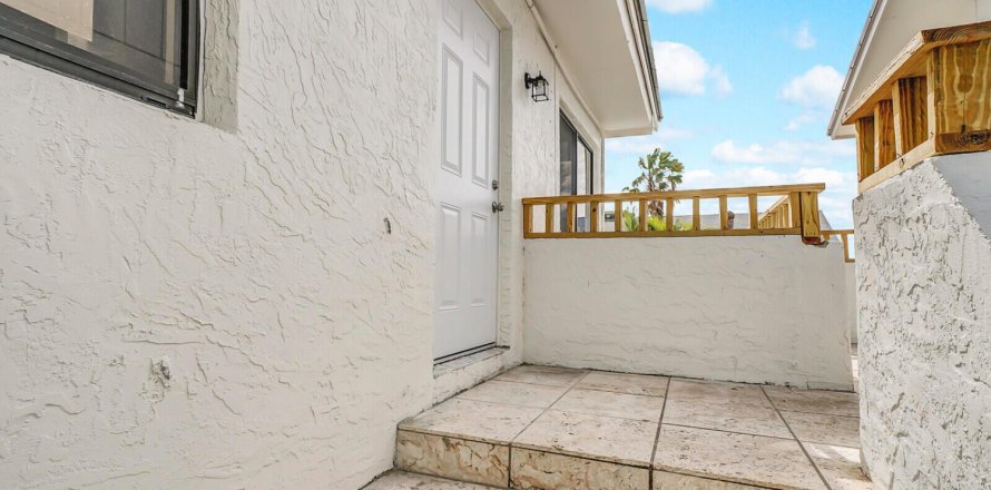 Apartamento en St. Lucie, Florida 1 dormitorio, 53.51 m2 № 2087914