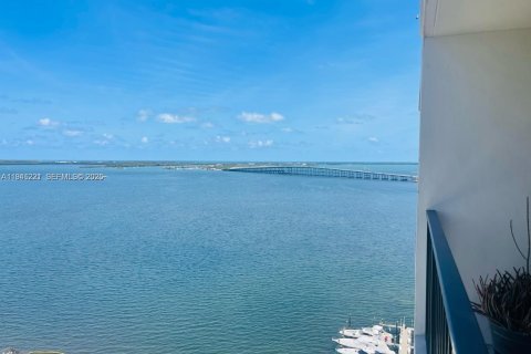 Apartment in Miami, Florida 1 bedroom, 80.64 sq.m. № 2005030 - photo 3