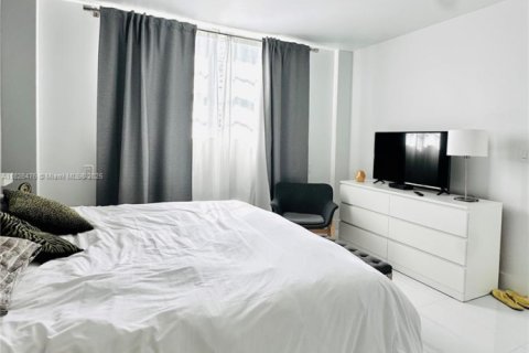 Condominio en venta en Sunny Isles Beach, Florida, 2 dormitorios, 92.9 m2 № 1961251 - foto 20