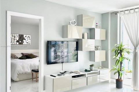 Condominio en venta en Sunny Isles Beach, Florida, 2 dormitorios, 92.9 m2 № 1961251 - foto 4