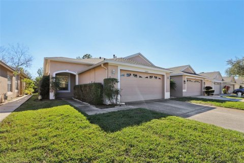 House in Wesley Chapel, Florida 2 bedrooms, 144.09 sq.m. № 1716584 - photo 2