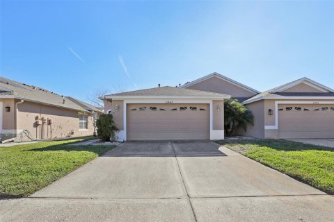 House in Wesley Chapel, Florida 2 bedrooms, 144.09 sq.m. № 1716584 - photo 1
