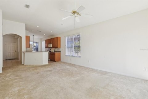 House in Wesley Chapel, Florida 2 bedrooms, 144.09 sq.m. № 1716584 - photo 15