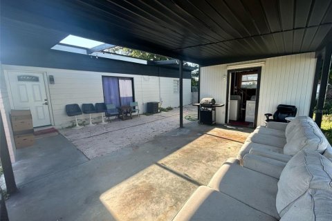 House in Tampa, Florida 3 bedrooms, 82.5 sq.m. № 1719040 - photo 5