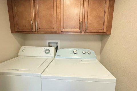 Condo in Altamonte Springs, Florida, 2 bedrooms  № 2208439 - photo 8