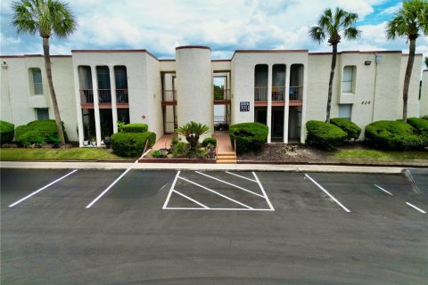 Condo in Altamonte Springs, Florida, 2 bedrooms № 2208439