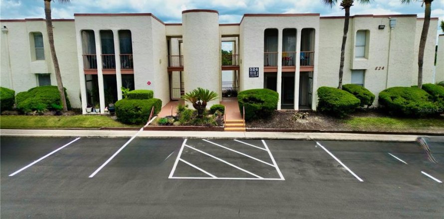 Condo in Altamonte Springs, Florida, 2 bedrooms  № 2208439