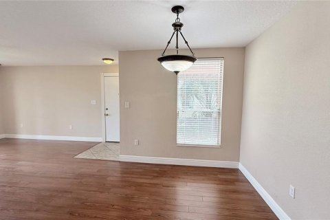 Condo in Altamonte Springs, Florida, 2 bedrooms  № 2208439 - photo 17