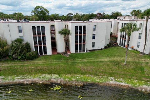 Condo in Altamonte Springs, Florida, 2 bedrooms  № 2208439 - photo 23