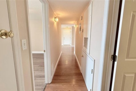 Condo in Altamonte Springs, Florida, 2 bedrooms  № 2208439 - photo 15