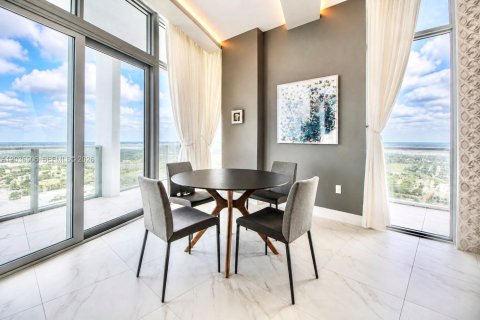 Copropriété à vendre à Sunrise, Floride: 4 chambres, 241.36 m2 № 2268560 - photo 9