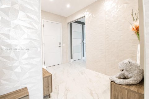 Copropriété à vendre à Sunrise, Floride: 4 chambres, 241.36 m2 № 2268560 - photo 12