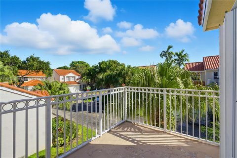 House in Hollywood, Florida 3 bedrooms, 156.35 sq.m. № 1952862 - photo 15