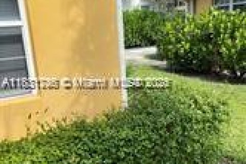 House in West Palm Beach, Florida 3 bedrooms, 167.22 sq.m. № 1924711 - photo 7