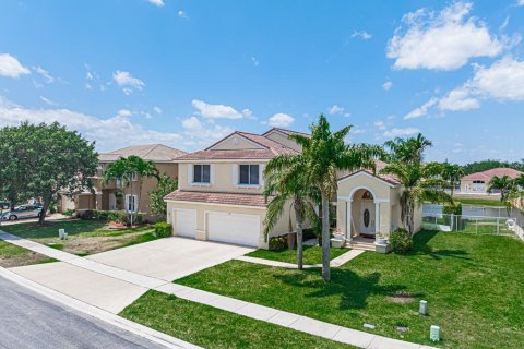 House in Lake Worth, Florida 5 bedrooms, 268.67 sq.m. № 1177309 - photo 1