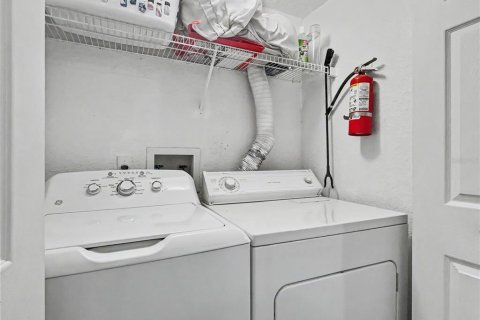 Condominio en venta en Orlando, Florida, 1 dormitorio, 79.99 m2 № 2106410 - foto 12