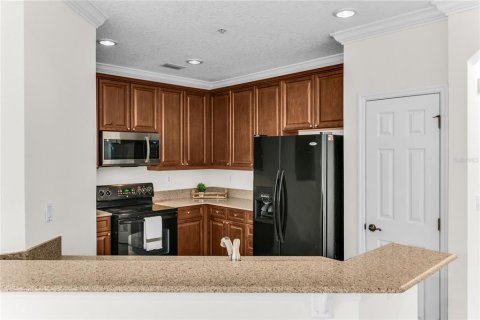 Condo in Windermere, Florida, 2 bedrooms  № 2386659 - photo 24