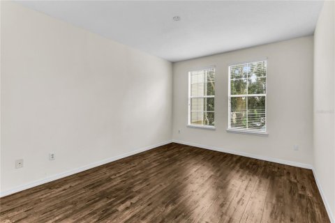 Condo in Windermere, Florida, 2 bedrooms  № 2386659 - photo 14