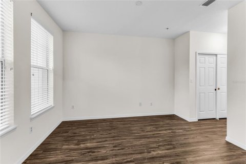 Condo in Windermere, Florida, 2 bedrooms  № 2386659 - photo 9