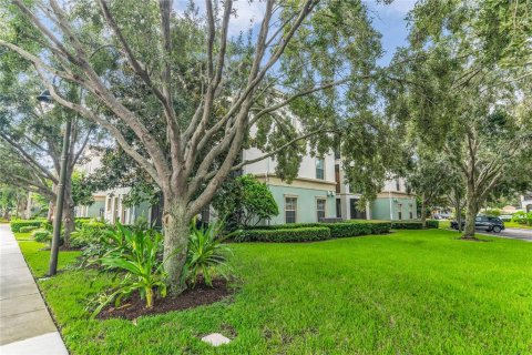 Condo in Windermere, Florida, 2 bedrooms  № 2386659 - photo 3