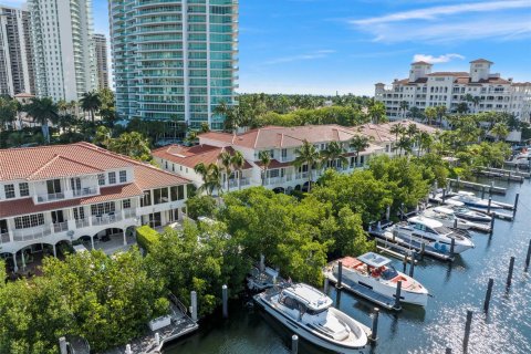Casa en venta en Aventura, Florida, 3 dormitorios, 280.75 m2 № 1938054 - foto 5