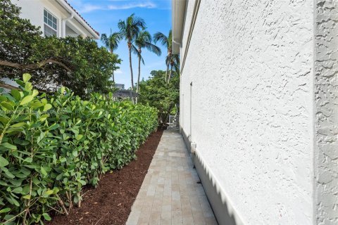 Casa en venta en Aventura, Florida, 3 dormitorios, 280.75 m2 № 1938054 - foto 28