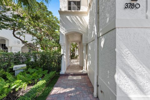 Casa en venta en Aventura, Florida, 3 dormitorios, 280.75 m2 № 1938054 - foto 25