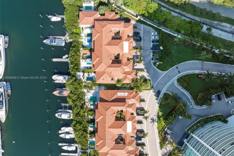 Casa en venta en Aventura, Florida, 3 dormitorios, 280.75 m2 № 1938054 - foto 15