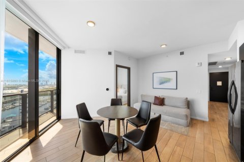 Condo in Miami, Florida, 3 bedrooms  № 1782080 - photo 4