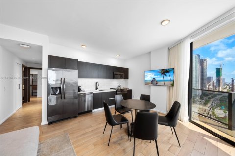Condo in Miami, Florida, 3 bedrooms  № 1782080 - photo 3