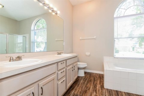 House in Kissimmee, Florida 4 bedrooms, 197.32 sq.m. № 2310013 - photo 14