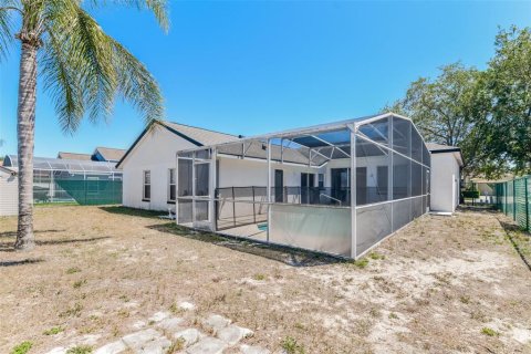 House in Kissimmee, Florida 4 bedrooms, 197.32 sq.m. № 2310013 - photo 15