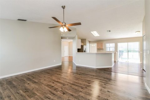 House in Kissimmee, Florida 4 bedrooms, 197.32 sq.m. № 2310013 - photo 6