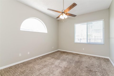 House in Kissimmee, Florida 4 bedrooms, 197.32 sq.m. № 2310013 - photo 13