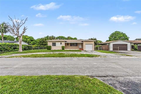 Villa ou maison à Miami, Floride 3 chambres, 108.97 m2 № 2086583