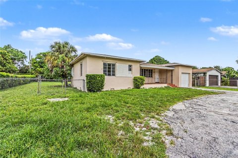 Villa ou maison à vendre à Miami, Floride: 3 chambres, 108.97 m2 № 2086583 - photo 5