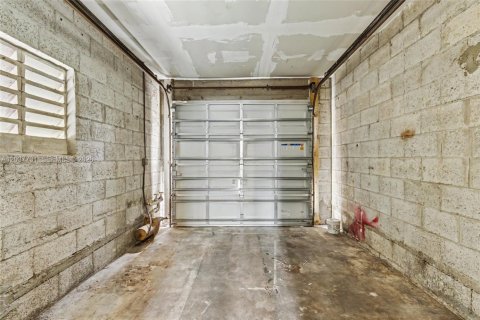 Villa ou maison à vendre à Miami, Floride: 3 chambres, 108.97 m2 № 2086583 - photo 23