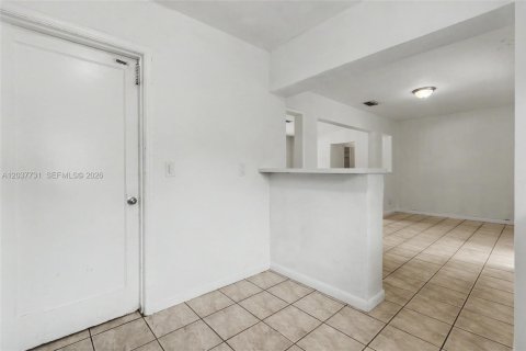 Villa ou maison à vendre à Miami, Floride: 3 chambres, 108.97 m2 № 2086583 - photo 22