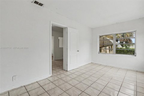 Villa ou maison à vendre à Miami, Floride: 3 chambres, 108.97 m2 № 2086583 - photo 26