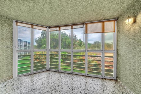 Купить кондоминиум в Майами, Флорида 2 спальни, 107.4м2, № 2049105 - фото 15