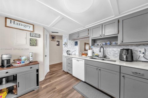 Купить кондоминиум в Майами, Флорида 2 спальни, 107.4м2, № 2049105 - фото 12