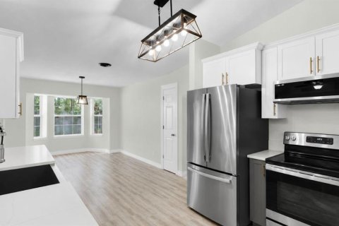 House in Ocala, Florida 3 bedrooms, 158.68 sq.m. № 2123468 - photo 2
