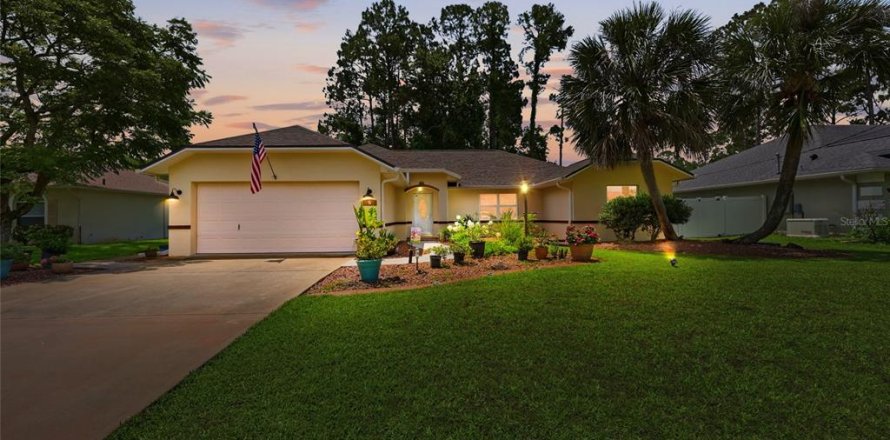 House in Palm Coast, Florida 3 bedrooms, 207.17 sq.m. № 2151566